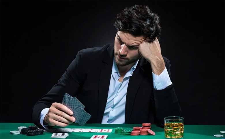 Khám Phá Bài Poker Là Gì và Tại Sao Trò Chơi Này Lại Nổi Tiếng?